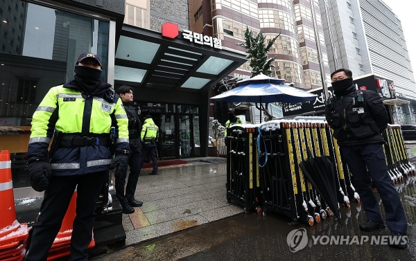 국힘 당사 압수수색한 검찰, '공천 개입 의혹' 수사 어디까지