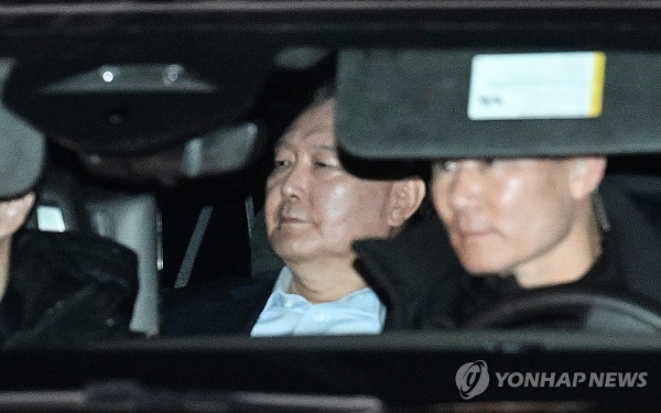 '내란 혐의' 尹 영장심사 시작…이르면 오늘 밤 구속여부 결정